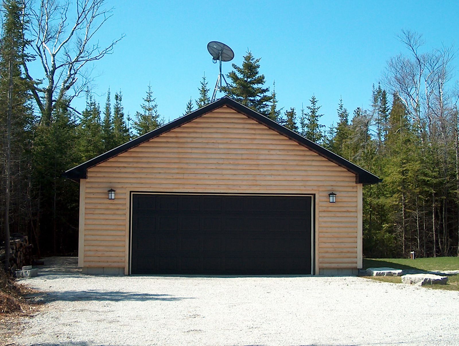 Cape Hurd: garage